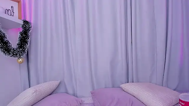 emmyheart7 online show from 12-17-25, 03:45