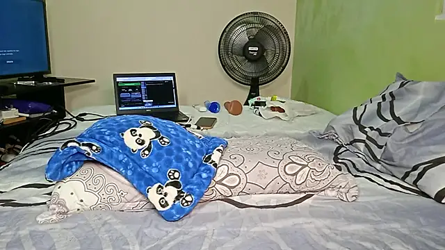 nelielg6 online show from 02-11-26, 08:47