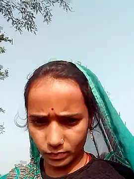 manishahot133 online show from 11-30-25, 03:54