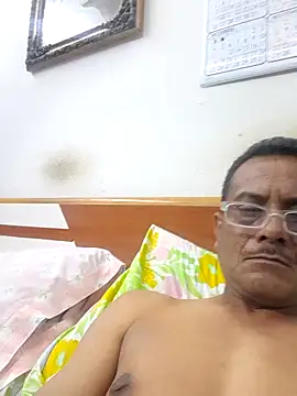 Snapshot of Parehahotmex chatting on 02-27-26, 01:33 Parehahotmex online show from 02-27-26, 01:33