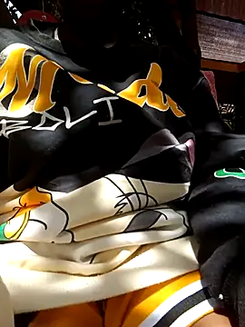 Snapshot of AngelaAbi chatting on 11-20-25, 10:26 AngelaAbi online show from 11-20-25, 10:26