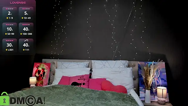 Snapshot of Malika_Raspberry chatting on 12-22-25, 01:13 Malika Raspberry online show from 12-22-25, 01:13