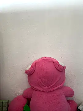 Kiee-lee online show from 12-15-25, 07:23