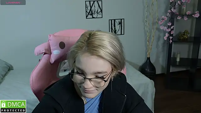 Megan Lora online show from 01-07-26, 12:57