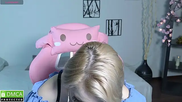 Megan Lora online show from 01-16-26, 12:58