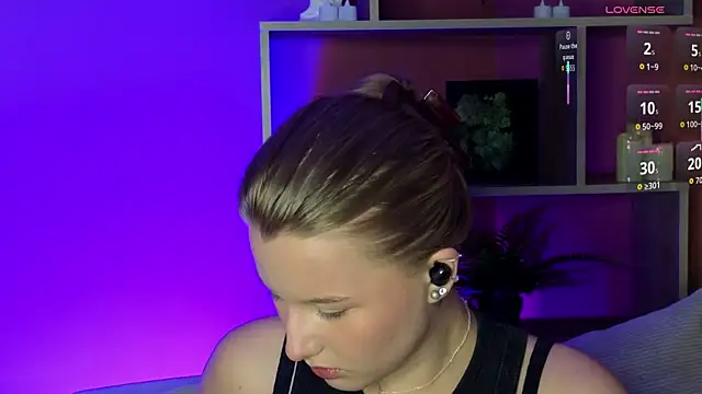 ImiMonroe online show from 06-14-26, 04:14