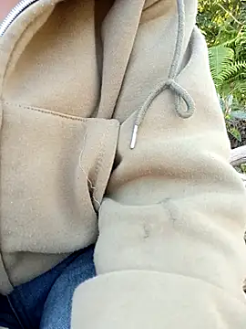 Snapshot of susie_min chatting on 11-22-25, 08:46 susie min online show from 11-22-25, 08:46