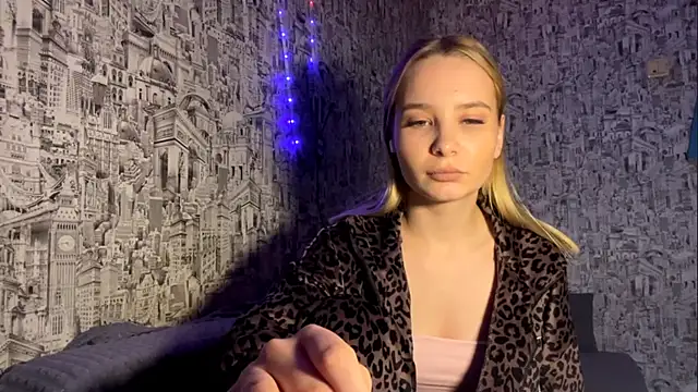 SophieLorein online show from 11-27-25, 10:06