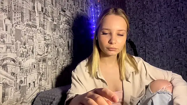 SophieLorein online show from 11-29-25, 09:12