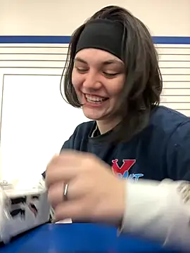 Snapshot of Kora_Kat chatting on 12-14-25, 07:47 Kora Kat online show from 12-14-25, 07:47