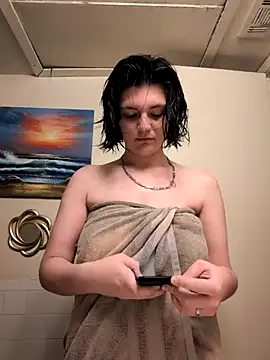 Snapshot of Kora_Kat chatting on 04-13-26, 12:05 Kora Kat online show from 04-13-26, 12:05