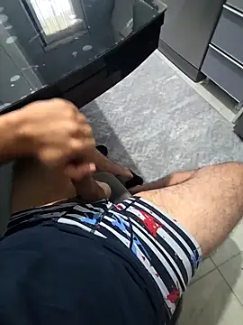 cesmegenc98 online show from 11-20-25, 01:22