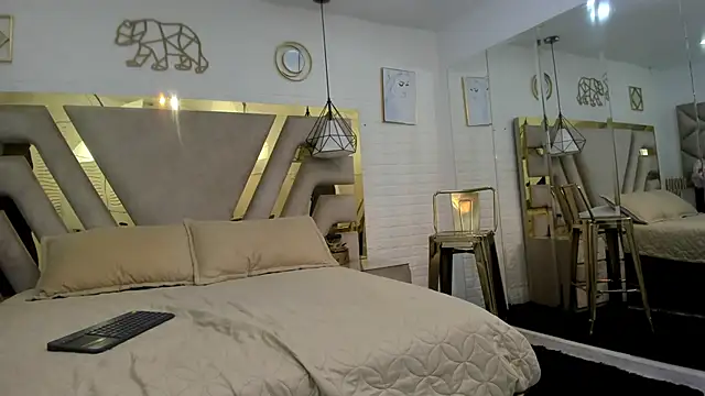 Snapshot of molly_madisson_ chatting on 01-07-26, 12:40 molly madisson online show from 01-07-26, 12:40