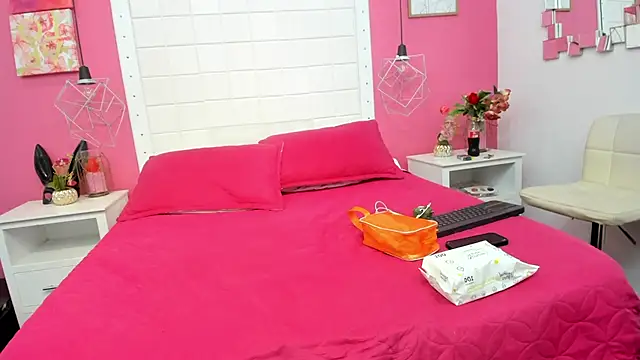 Snapshot of molly_madisson_ chatting on 03-12-26, 12:44 molly madisson online show from 03-12-26, 12:44