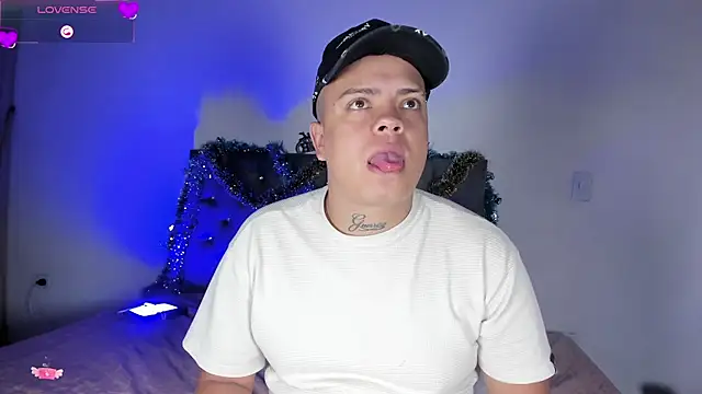 Snapshot of Teo_Vanegass chatting on 11-30-25, 02:21 Teo Vanegass online show from 11-30-25, 02:21