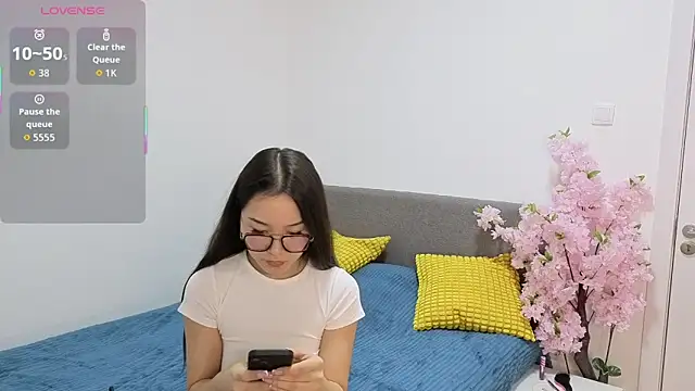 Snapshot of Nari_Jin chatting on 11-21-25, 05:00 Nari Jin online show from 11-21-25, 05:00