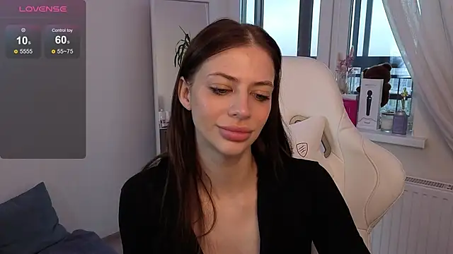 Daria Promisess online show from 11-25-25, 05:07