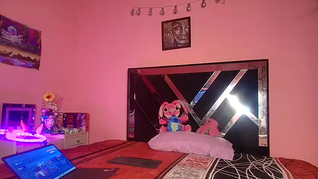 Venus2357 online show from 04-06-26, 01:25