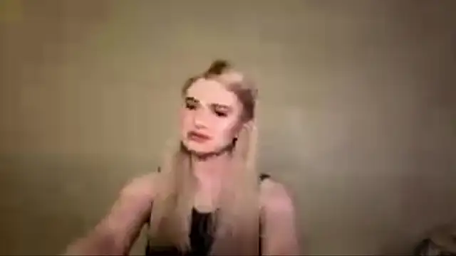 Snapshot of KarissaBoisse chatting on 12-04-25, 02:04 KarissaBoisse online show from 12-04-25, 02:04