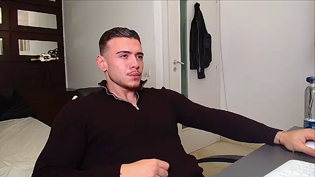 ElijahThorne online show from 11-23-25, 05:29