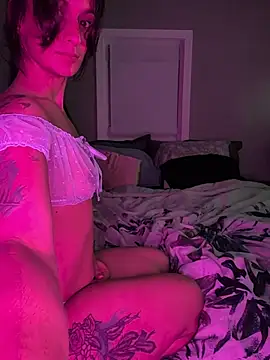 Snapshot of LexiLuxi chatting on 11-27-25, 04:14 LexiLuxi online show from 11-27-25, 04:14