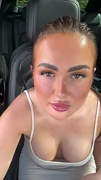 Snapshot of Ruby_brooksxo chatting on 05-17-26, 03:08 Ruby brooksxo online show from 05-17-26, 03:08