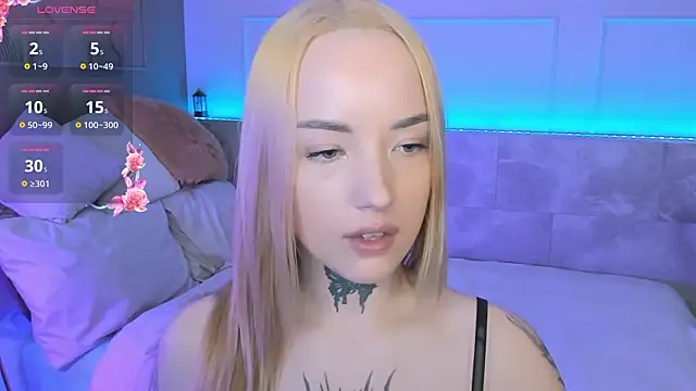 Snapshot of MarquiseMuse chatting on 02-15-26, 07:51 MarquiseMuse online show from 02-15-26, 07:51