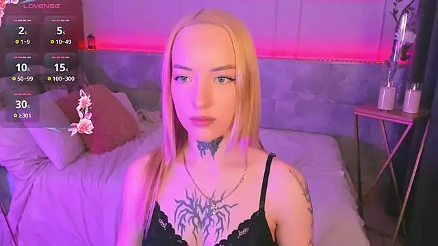 Snapshot of MarquiseMuse chatting on 02-26-26, 06:01 MarquiseMuse online show from 02-26-26, 06:01