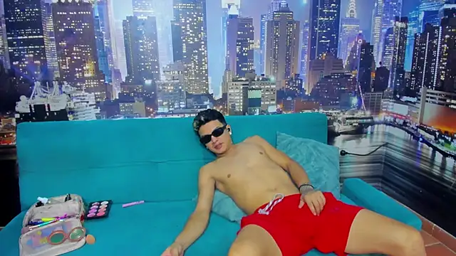 Snapshot of play_hard66 chatting on 12-15-25, 04:22 play hard66 online show from 12-15-25, 04:22