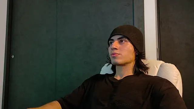 eren jeager online show from 07-25-26, 01:15