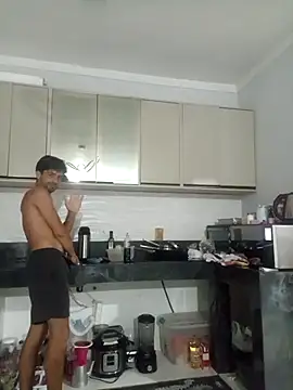 Snapshot of JohnyRaw chatting on 04-10-26, 10:47 JohnyRaw online show from 04-10-26, 10:47