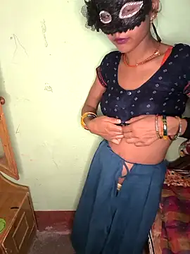 Laxmidevi000 online show from 04-28-26, 05:40