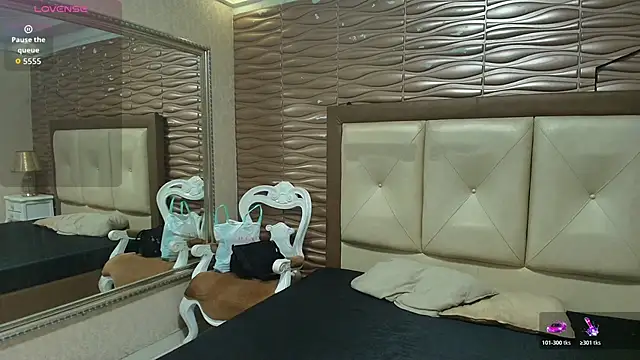 Madyscarlett online show from 11-24-25, 12:05