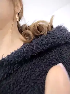 Snapshot of Monitaxhot chatting on 02-17-26, 10:38 Monitaxhot online show from 02-17-26, 10:38