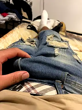 Snapshot of 1Panini21 chatting on 12-18-25, 05:57 1Panini21 online show from 12-18-25, 05:57