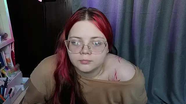 Snapshot of KellyFiery chatting on 06-14-26, 01:57 KellyFiery online show from 06-14-26, 01:57