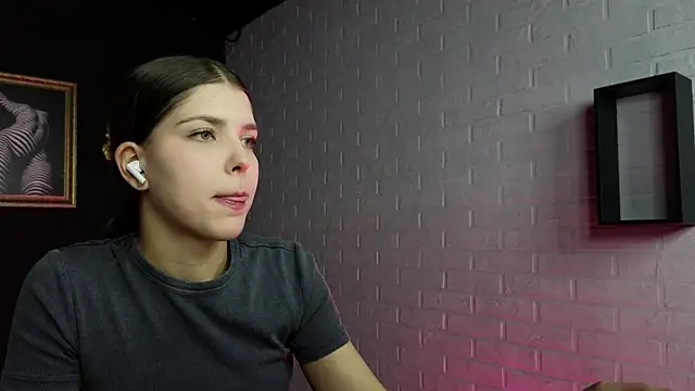 Sierra Maddison online show from 12-04-25, 06:12