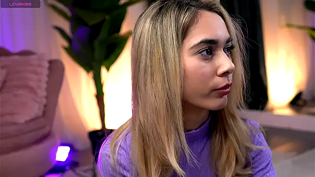 AishleyBee online show from 01-05-26, 05:27