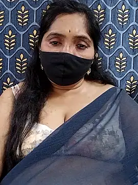 Soni-queen online show from 11-22-25, 07:13