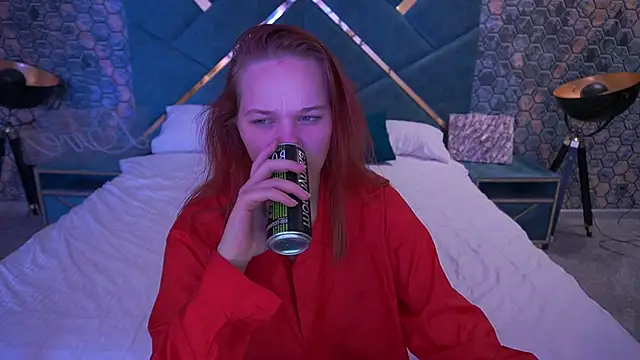 Sun Shine Lola online show from 11-26-25, 07:20