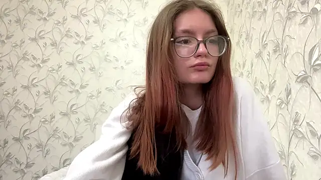 TishGiardino online show from 12-04-25, 01:04