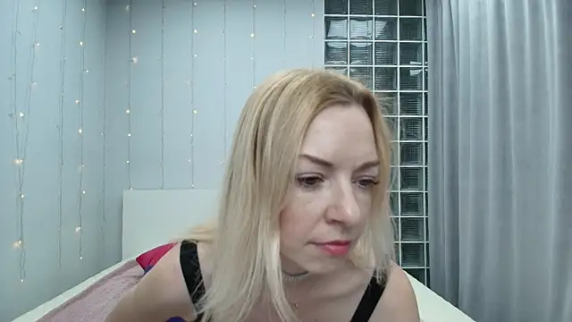 Brightly Heizer online show from 05-07-26, 12:27