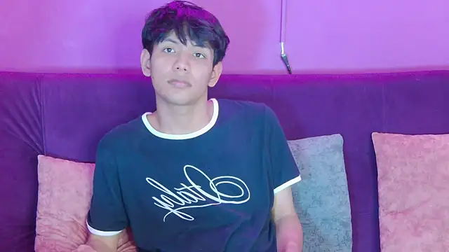 Snapshot of Liam_Sinclair chatting on 01-14-26, 08:25 Liam Sinclair online show from 01-14-26, 08:25