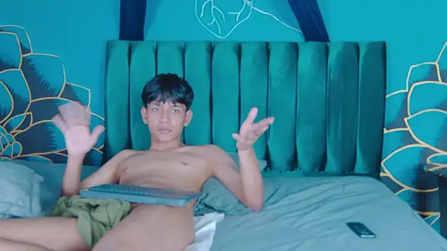 Snapshot of Liam_Sinclair chatting on 01-31-26, 07:11 Liam Sinclair online show from 01-31-26, 07:11