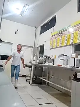 RobertoLuiz84 online show from 03-10-26, 04:12