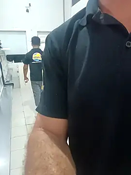 RobertoLuiz84 online show from 04-26-26, 11:52