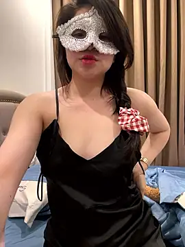 Queen-of-Love online show from 01-11-26, 05:40