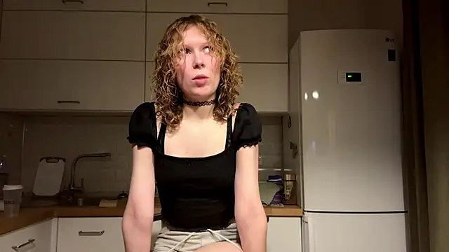 Snapshot of ElfriedaZwack chatting on 01-05-26, 05:27 ElfriedaZwack online show from 01-05-26, 05:27