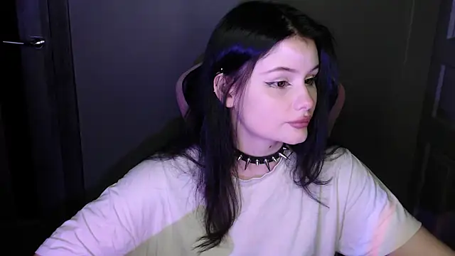 Moon raven online show from 02-18-26, 02:29