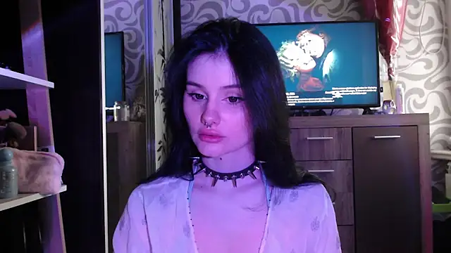 Snapshot of Moon_raven chatting on 04-07-26, 03:01 Moon raven online show from 04-07-26, 03:01